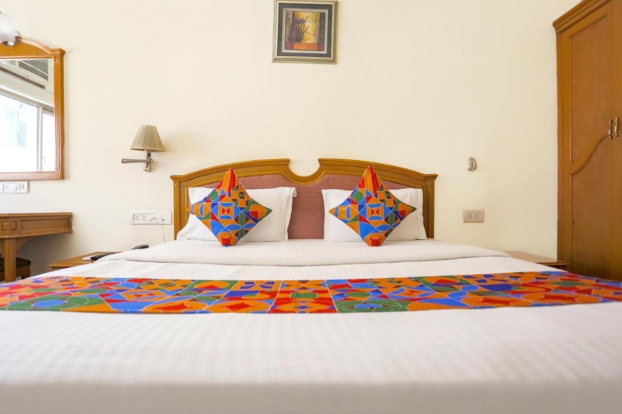 Fabhotel Altus Γκουργκάον Εξωτερικό φωτογραφία